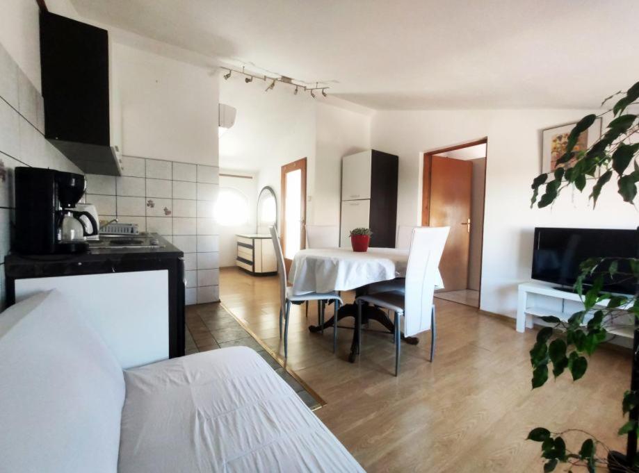 Ana Appartement *